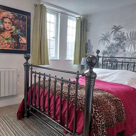 The Gallery Appartment With Parking 스트렛포드-어폰-에이본 외부 사진